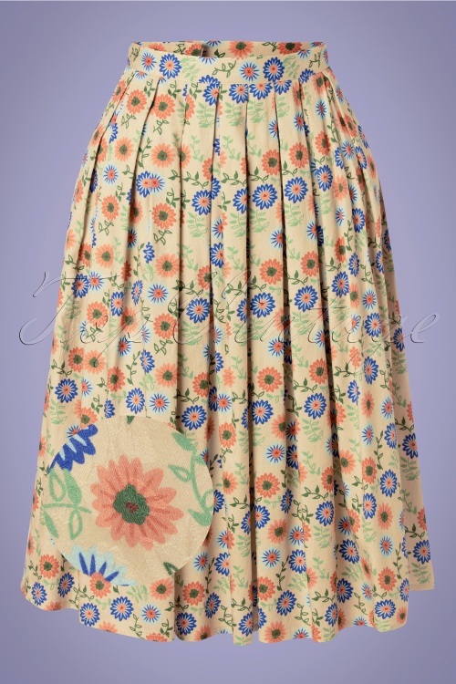 Banned Retro - 50s Flower Power Swing Skirt in Cream