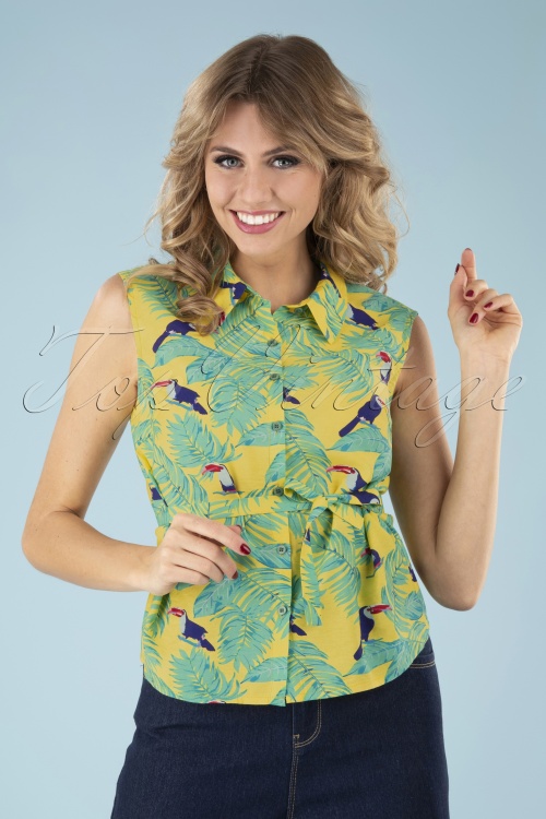 Banned Retro - 60s All Over Toucan Blouse in Yellow