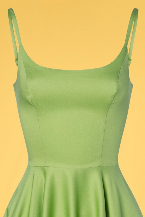 Tailor & Twirl by Tatyana - Peggy swing jurk in peridot groen 3