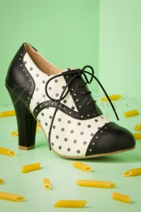 Lola Ramona ♥ Topvintage - June Verona Shoe Booties Annéees 50 en Noir et Blanc Cassé 4