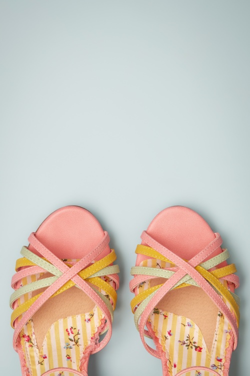 Bettie Page Shoes - Margot Strappy Sandals Années 50 en Rose 4
