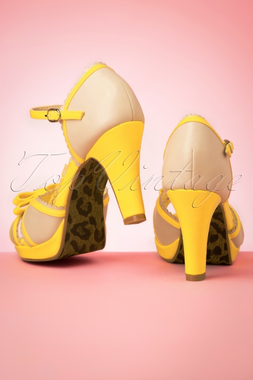Bettie Page Shoes - Sue peeptoe pumps in geel 5