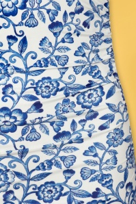 Vintage Chic for Topvintage - Kensley penciljurk met bloemenprint in wit en blauw 4