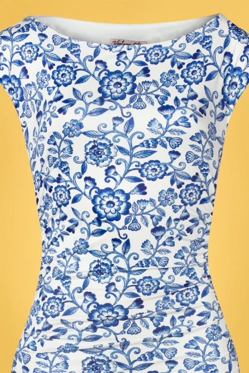 Vintage Chic for Topvintage - Kensley Bleistiftkleid mit Blumenmuster in Weiß und Blau 3