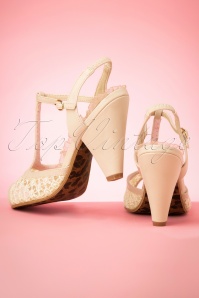 Bettie Page Shoes - Brooklyn peeptoe sandalen met t-strap in beige 5