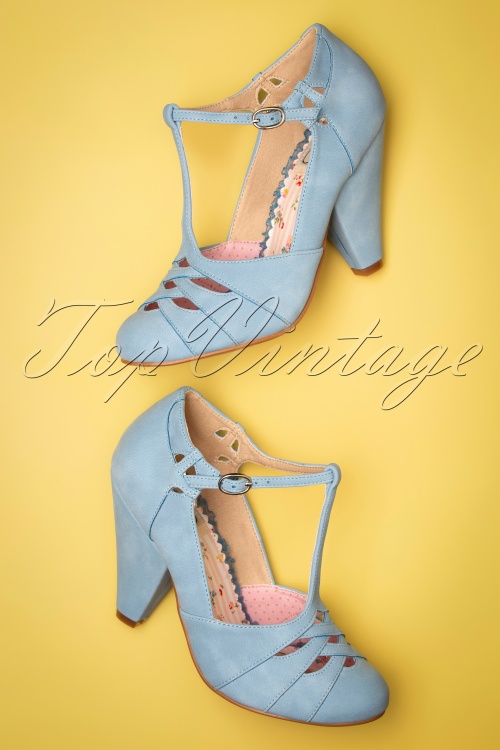 Bettie Page Shoes - 50s Laura T-Strap Pumps in Baby Blue 2