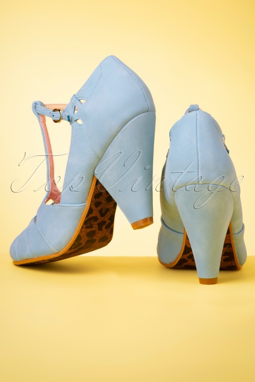 Bettie Page Shoes - 50s Laura T-Strap Pumps in Baby Blue 5