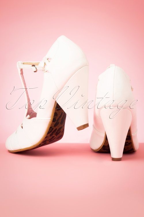 Bettie Page Shoes - 50s Laura T-Strap Pumps in White 5