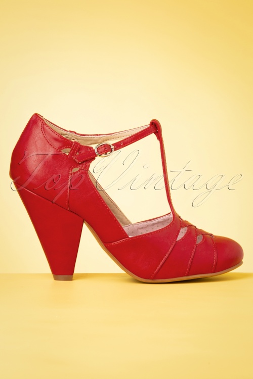 Bettie Page Shoes - Laura t-strap pumps in rood 4