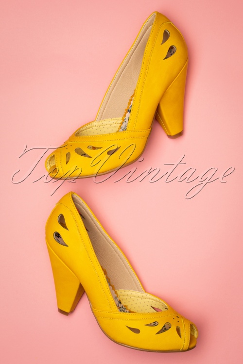 Bettie Page Shoes - Marilyn peeptoe pumps in geel 2