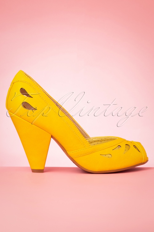 Bettie Page Shoes - Marilyn peeptoe pumps in geel 3