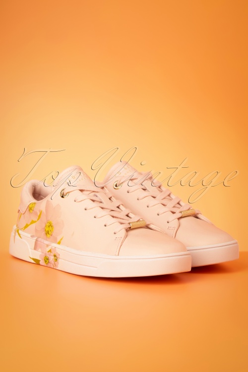 Ted Baker - Lennec sneakers met bloemmotief in poederroze 3