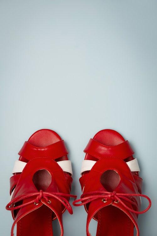 Lulu Hun - 30s Manila Pumps in Red and White 3