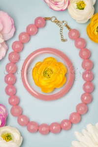 Splendette - TopVintage Exclusive ~ Bon Bon Fakelite Beaded Necklace Années 50 en Rose Pastel 2