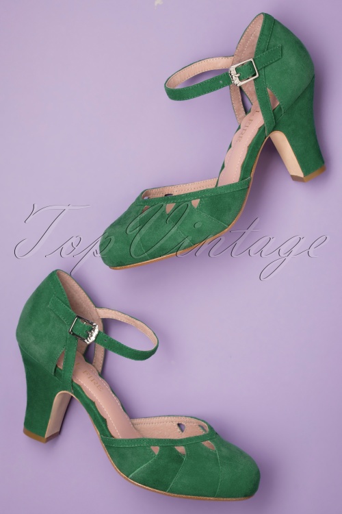 40s Lucie Cut Out Pumps in Kelly Green
