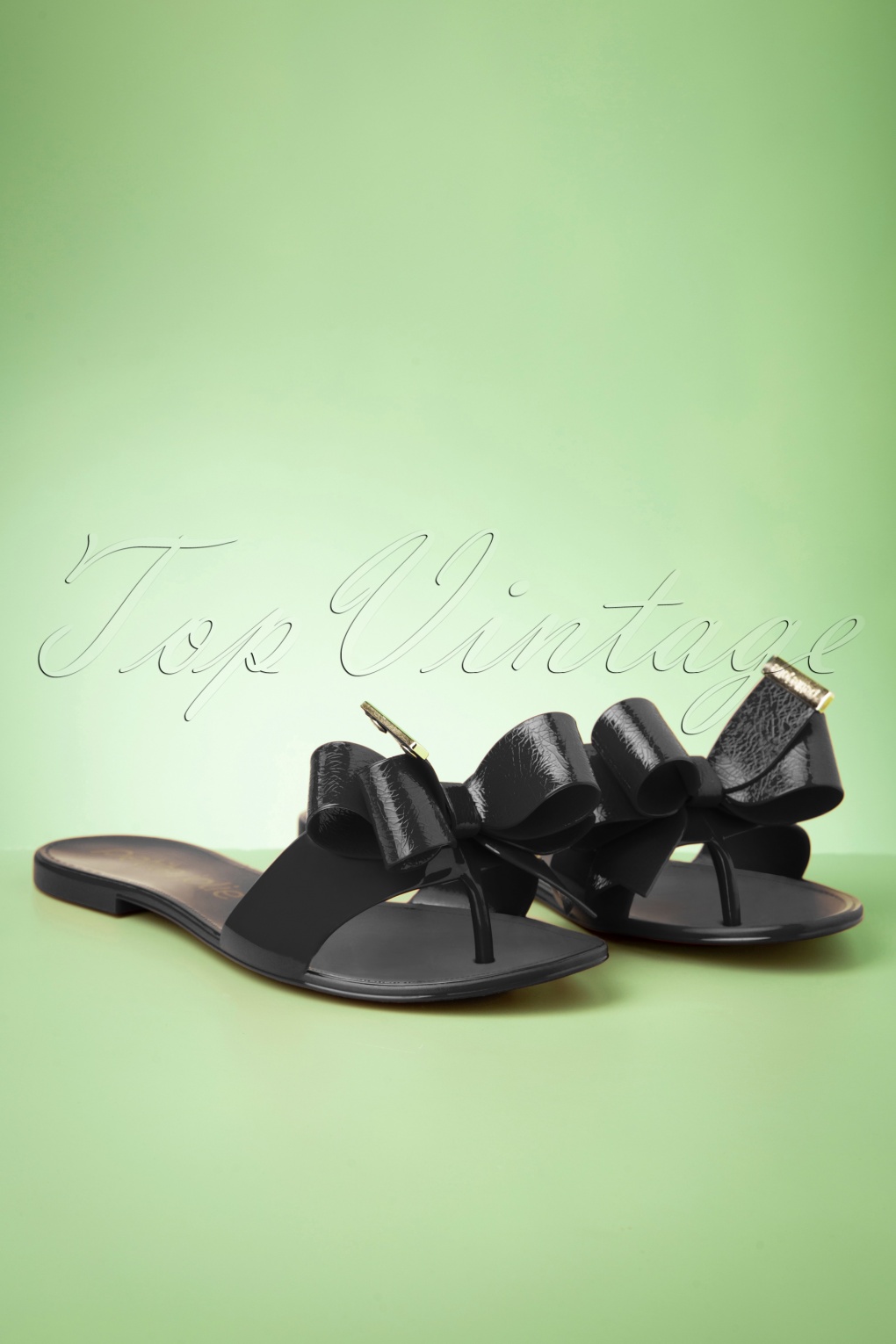 petite jolie flip flops