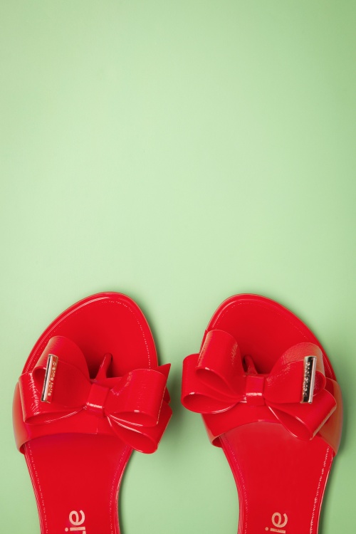 Petite Jolie - 60s Lala Bow Flip Flops in Clover Club Red 3