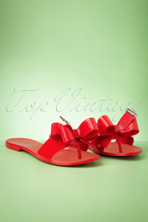 Petite Jolie - 60s Lala Bow Flip Flops in Clover Club Red 5