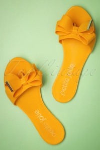 Petite Jolie - 60s Lala Bow Flip Flops in Yellow 2