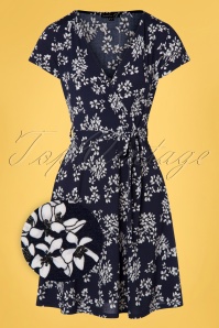 Smashed Lemon - 60s Arya Floral Dress in Navy and White