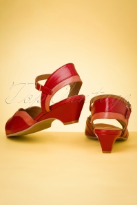 La Veintinueve - 60s Janet Leather Low Heel Sandals in Red and Coral 5