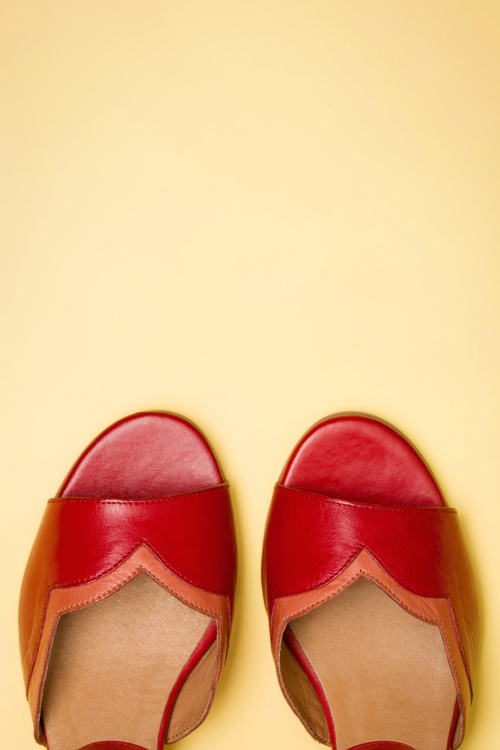 La Veintinueve - Janet Leather Low Heel Sandals Années 60 en Rouge et Corail 4