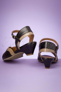 La Veintinueve - 60s Janet Leather Low Heel Sandals in Black and Beige 5