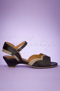 La Veintinueve - 60s Janet Leather Low Heel Sandals in Black and Beige 3