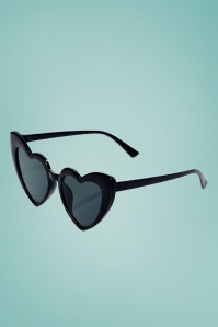 Banned Retro - Melba Heart Shaped Sunglasses Années 50 en Noir 2