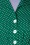 Pretty Retro - Hübscher gepunkteter Playsuit in Smaragdgrün 4
