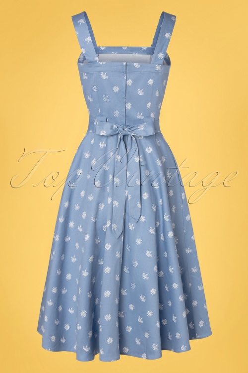 Collectif Clothing - Tess Ditsy Floral Swing Dress Années 50 en Bleu 5