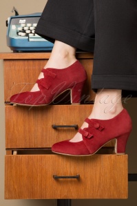 Lola Ramona ♥ Topvintage - Ava means business pumps in warm rood 2