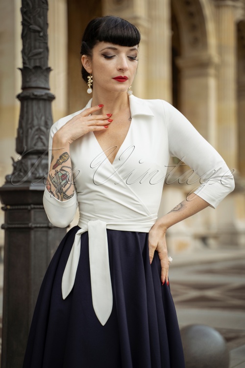 Vintage Diva  - The Veronica Swing Dress in Ivory and Navy 2
