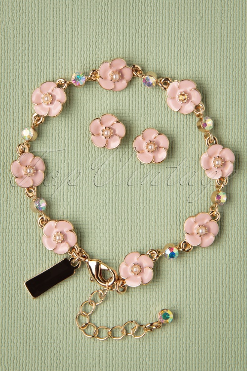 Lovely - 50s Small Rose Bracelet in Soft Pink 4