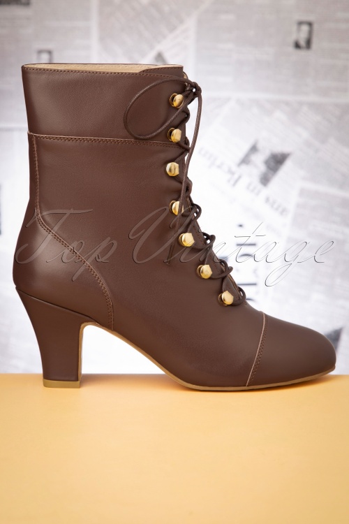 Lola Ramona ♥ Topvintage - 40s Ava On My Way Lace Up Booties in Brown 3