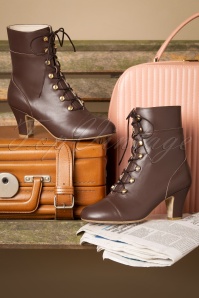 Lola Ramona ♥ Topvintage - 40s Ava On My Way Lace Up Booties in Brown 5