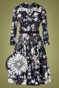 Miss Candyfloss - Pabla-Lee Swing-Kleid mit Blumenmuster in Marineblau 3