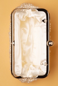 Collectif Clothing - 50s Olla Pearl Clutch in Ivory 5