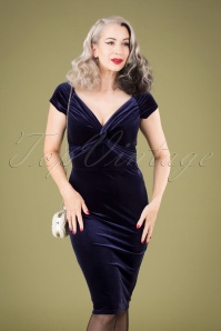 Vintage Chic for Topvintage - Glenda Velvet Pencil Dress Années 50 en Bleu Marine