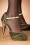 Zapatos de salón de terciopelo rubí de los años 50 en verde oliva y dorado