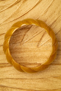 Splendette - Exclusief bij Topvintage ~ Golden brede gegraveerde armband in mosterdgeel 4