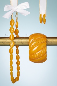 Splendette - TopVintage Exclusive ~ 30s Golden Fakelite Carved Hoop Earrings in Mustard 4