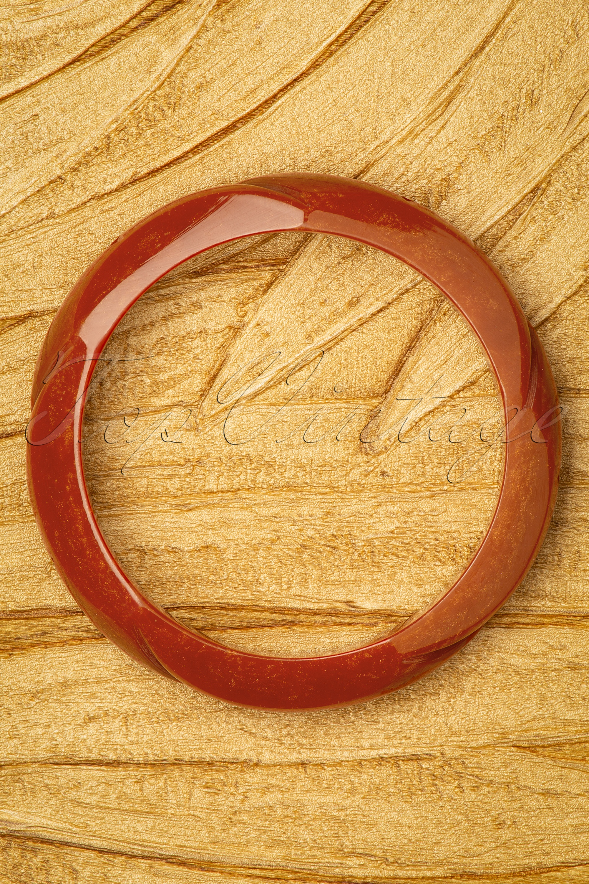 Splendette - Exclusief bij Topvintage ~ Golden middelbrede gegraveerde armband in Amber