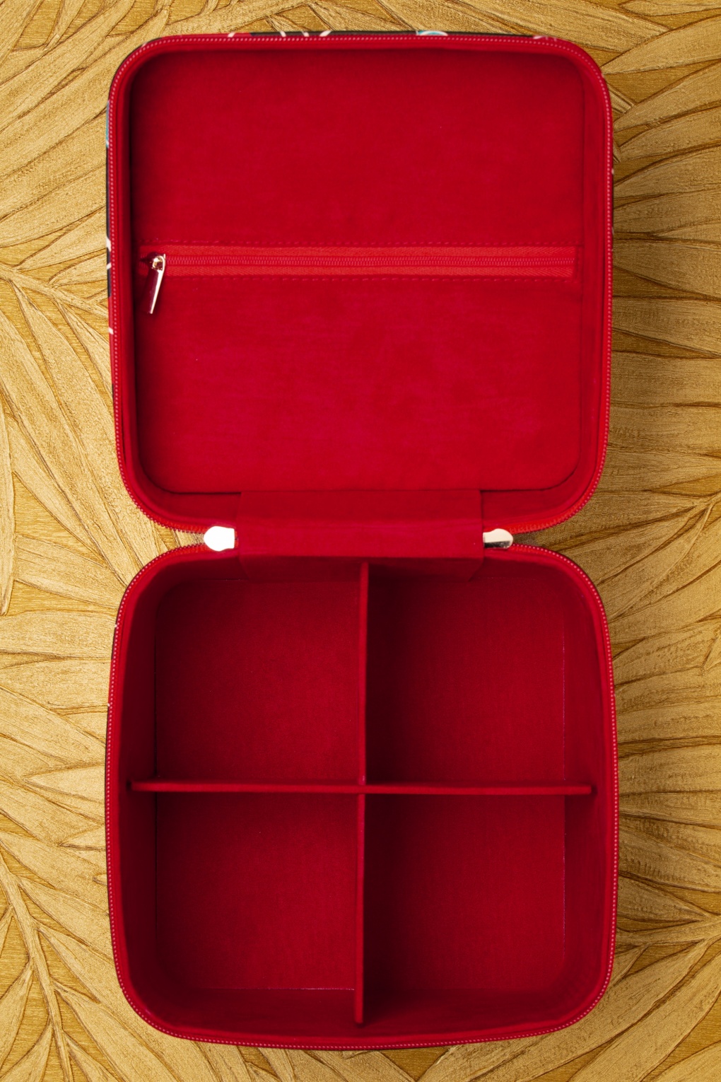 TopVintage Exclusive Mid Century Abstract Bangle Case in Black