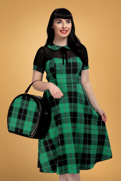 Collectif Clothing - Mac Foliage Check Swing Dress Années 50 en Vert et Noir