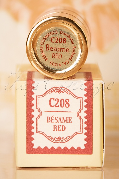 Bésame Cosmetics - Classic Colour Lipstick in Bésame Red 5