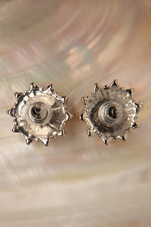 Topvintage Boutique Collection - 50s Flower Pearl Earstuds in Silver 4