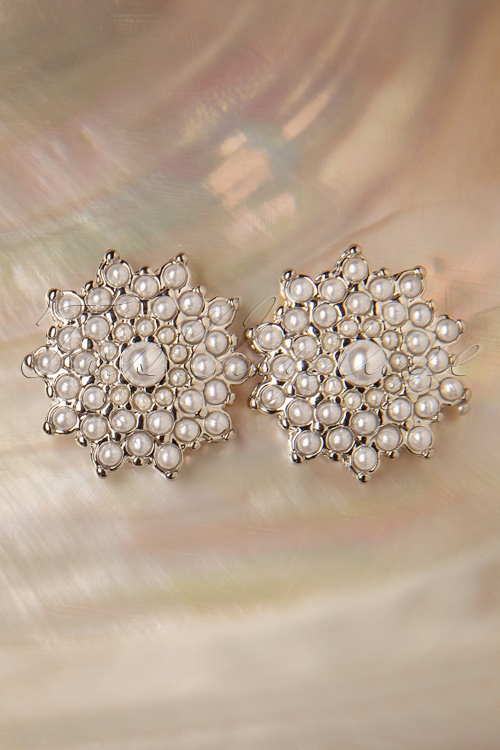 Topvintage Boutique Collection - Flower Pearl Earstuds Années 50 en Argenté 2