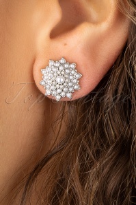 Topvintage Boutique Collection - 50s Flower Pearl Earstuds in Silver