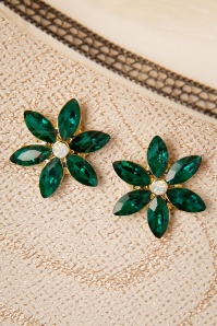 Topvintage Boutique Collection - 50s Flower Earstuds in Emerald Green 2